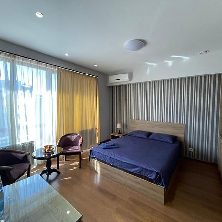 Apartment In Yerevan City Center Republic Square Self Check-In Bagian luar foto