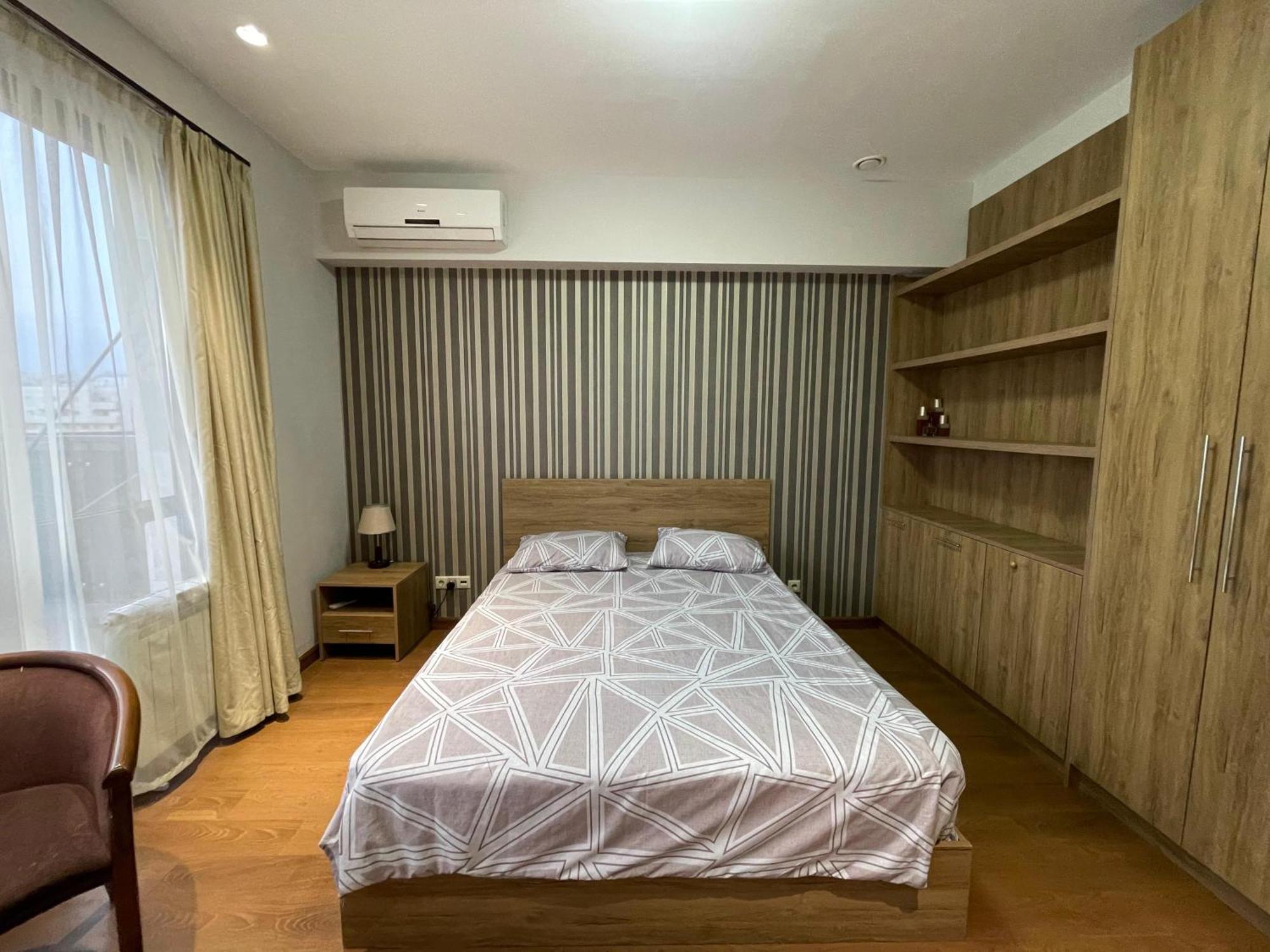 Apartment In Yerevan City Center Republic Square Self Check-In Bagian luar foto
