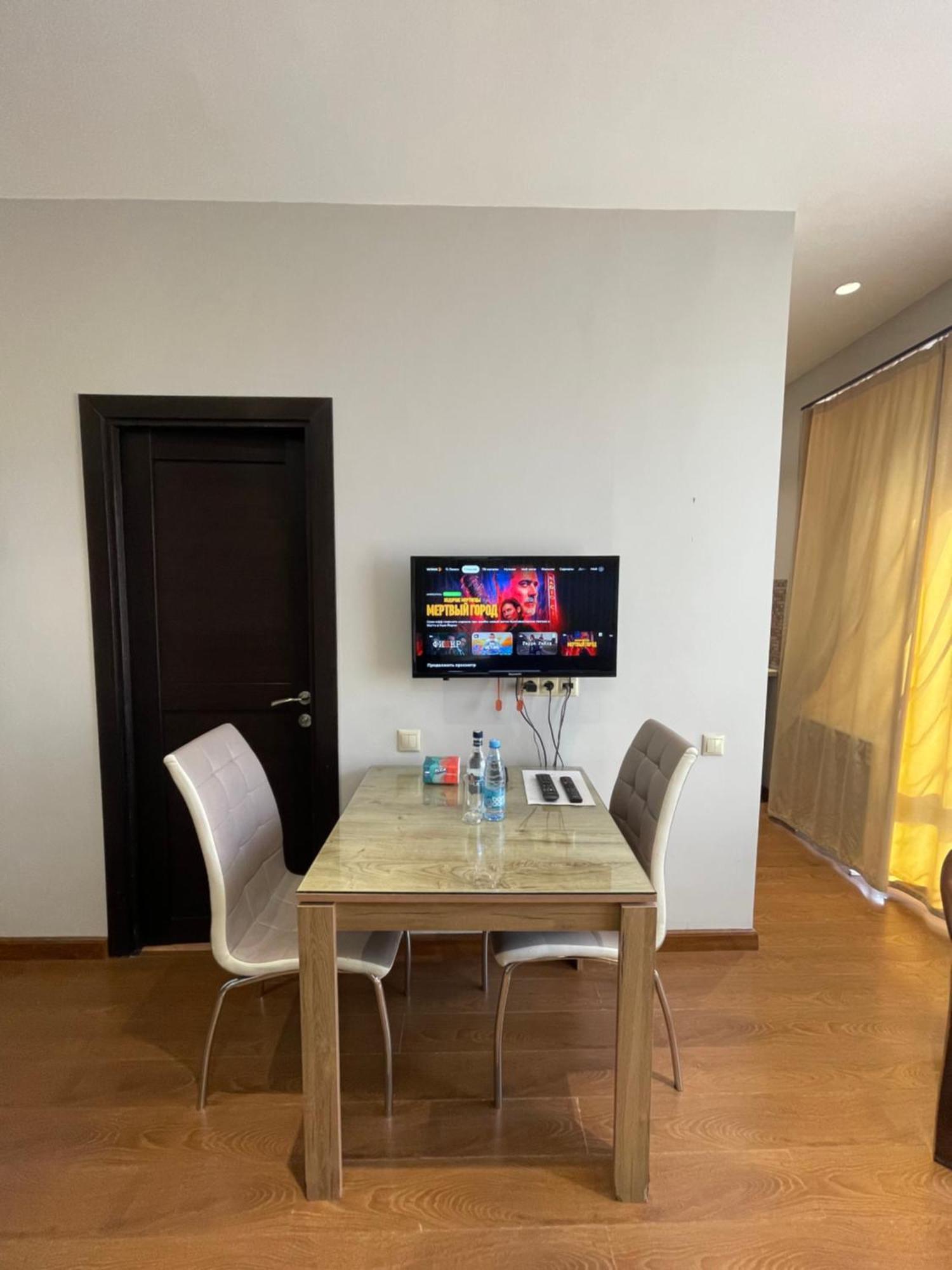 Apartment In Yerevan City Center Republic Square Self Check-In Bagian luar foto